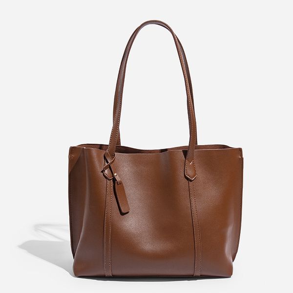 fashion and elegant commuter tote bag female korean version of the new 2021 simple one-shoulder handbag large capacity brown
fashion and elegant commuter tote bag female korean version of the new 2021 simple one-shoulder handbag large capacity brown