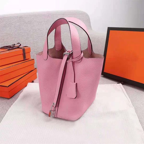 2021 women totes handbag luxurious designers vegetable basket handbags shoulder with original box and serial number 18cm/22cm 06
2021 women totes handbag luxurious designers vegetable basket handbags shoulder with original box and serial number 18cm/22cm 06