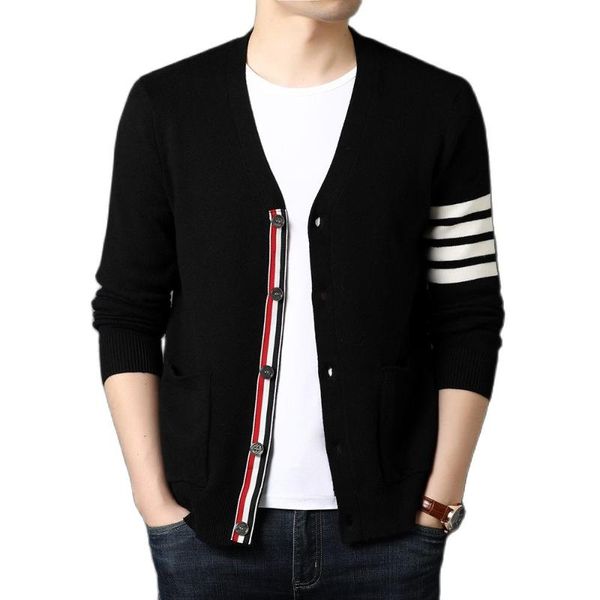 men's sweaters grade autum winter brand fashion knitted men cardigan sweater black korean casual coats jacket mens clothing 2021, White;black
men's sweaters grade autum winter brand fashion knitted men cardigan sweater black korean casual coats jacket mens clothing 2021, White;black