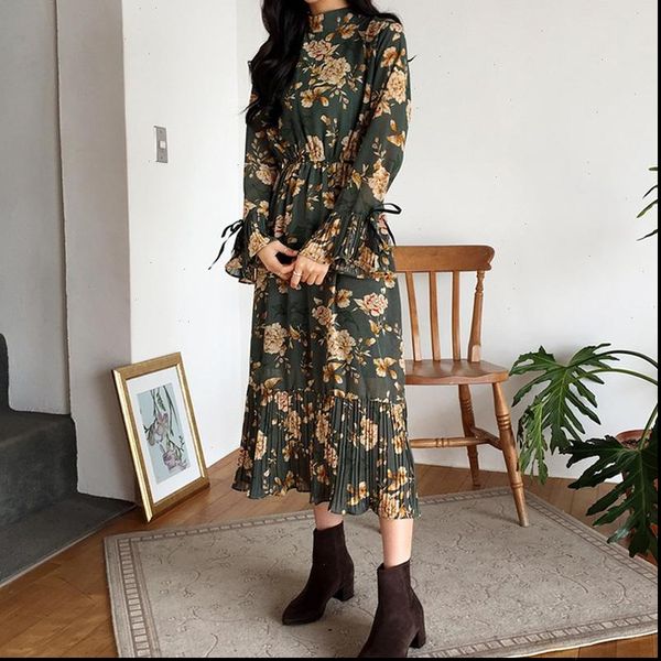 vintage womens dresses floral print flare sleeve slim waist a line dress women summer autumn stand collar female long, Black;gray
vintage womens dresses floral print flare sleeve slim waist a line dress women summer autumn stand collar female long, Black;gray