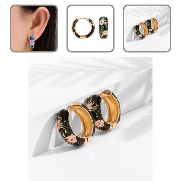 hoop & huggie earring all match ear stud piercing chic fashion exquisite polishing circle, Golden;silver 
hoop & huggie earring all match ear stud piercing chic fashion exquisite polishing circle, Golden;silver