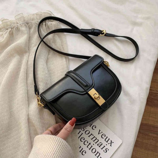 2022 latest luggage factory wholesale net red simple saddle korean small women's style volkswagen ins messenger trend bags
2022 latest luggage factory wholesale net red simple saddle korean small women's style volkswagen ins messenger trend bags