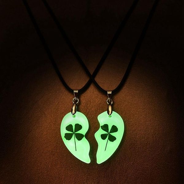 pendant necklaces couple lover glowing in the dark dried flower necklace resin broken split heart luminous clover jewelry, Silver
pendant necklaces couple lover glowing in the dark dried flower necklace resin broken split heart luminous clover jewelry, Silver