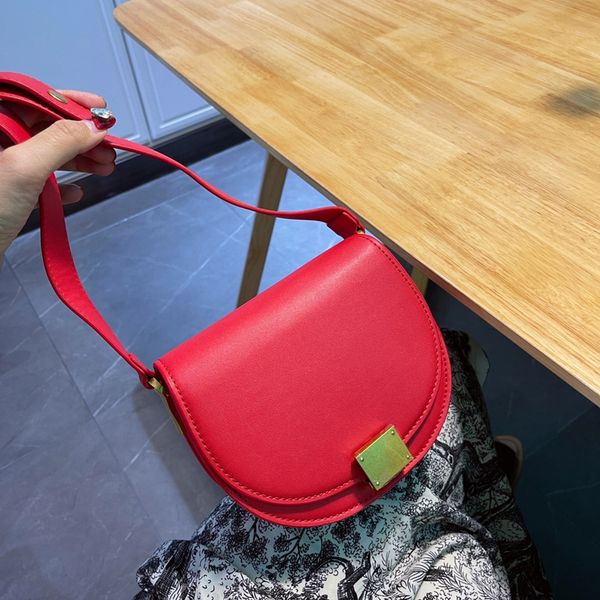 designer saddle shoulder luxury cross body mini bag high-quality genuine leather crossbody bags fashion brand 9 different colors handbags
designer saddle shoulder luxury cross body mini bag high-quality genuine leather crossbody bags fashion brand 9 different colors handbags