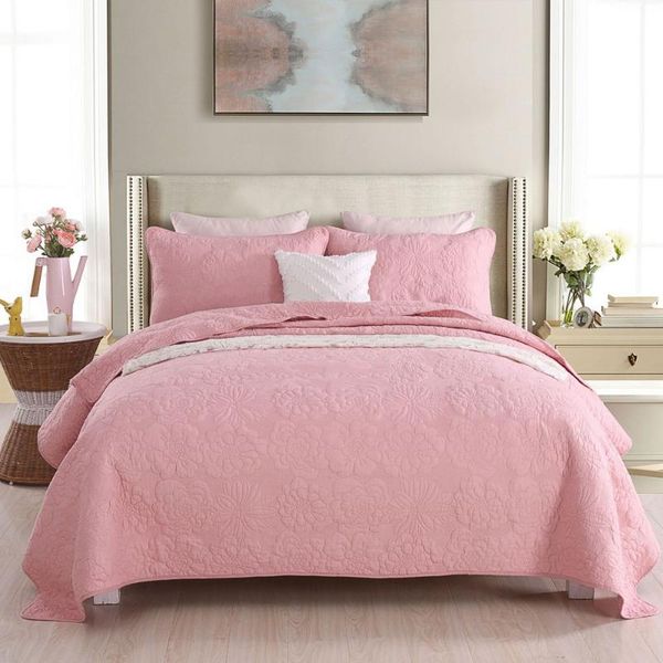 quality pink quilt 3pcs sets cotton bedspread on the bed embroidered cover with pillow case queen size summer blanket solid comforters
quality pink quilt 3pcs sets cotton bedspread on the bed embroidered cover with pillow case queen size summer blanket solid comforters