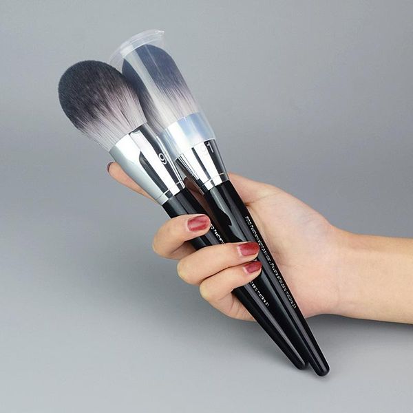 makeup brushes s91 professional with cover large loose powder blusher contour setting brush cosmetic tools
makeup brushes s91 professional with cover large loose powder blusher contour setting brush cosmetic tools