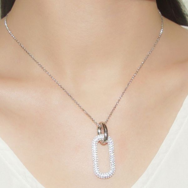 a family s925 sterling silver necklace female diamond ring buckle clavicle chain simple jewelry personalized fashion
a family s925 sterling silver necklace female diamond ring buckle clavicle chain simple jewelry personalized fashion