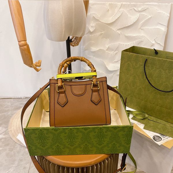 designer hand bag luxury bags women's genuine leather tote different colors handbags 5a fashion size 21*6*18 with box exquisite packagi
designer hand bag luxury bags women's genuine leather tote different colors handbags 5a fashion size 21*6*18 with box exquisite packagi