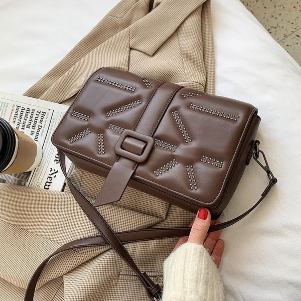 design high-end handbags 2021 autumn/winter fashion ins messenger bag style rivet square width: 26.5cm shoulder bags
design high-end handbags 2021 autumn/winter fashion ins messenger bag style rivet square width: 26.5cm shoulder bags