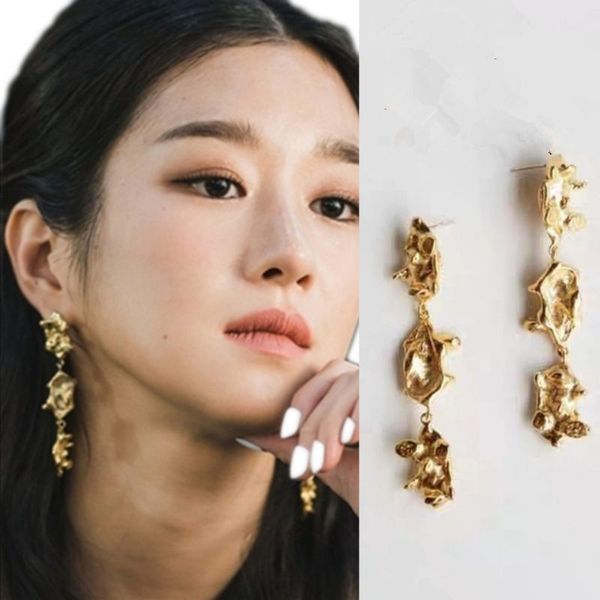 although korean drama is a sick spirit, it doesn't matter that seo yea ji gao wenying has the same earring, metal french long earrings., Golden;silver
although korean drama is a sick spirit, it doesn't matter that seo yea ji gao wenying has the same earring, metal french long earrings., Golden;silver