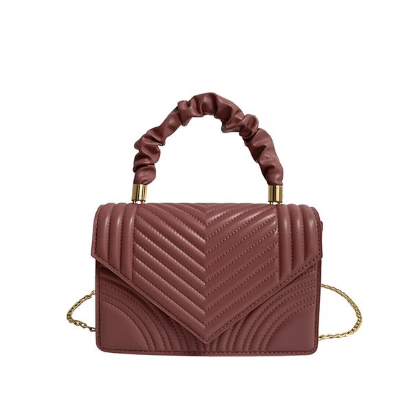 bag 2021 lingge foreign style women's / retro korean fashion small square & texture chain portable single shoulder messenger, Black;red
bag 2021 lingge foreign style women's / retro korean fashion small square & texture chain portable single shoulder messenger, Black;red