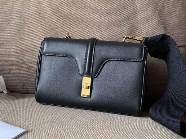 realfine888 bags 5a 23cm teen soft 16 in smooth calfskin shoulder handbags for women with dust bag
realfine888 bags 5a 23cm teen soft 16 in smooth calfskin shoulder handbags for women with dust bag