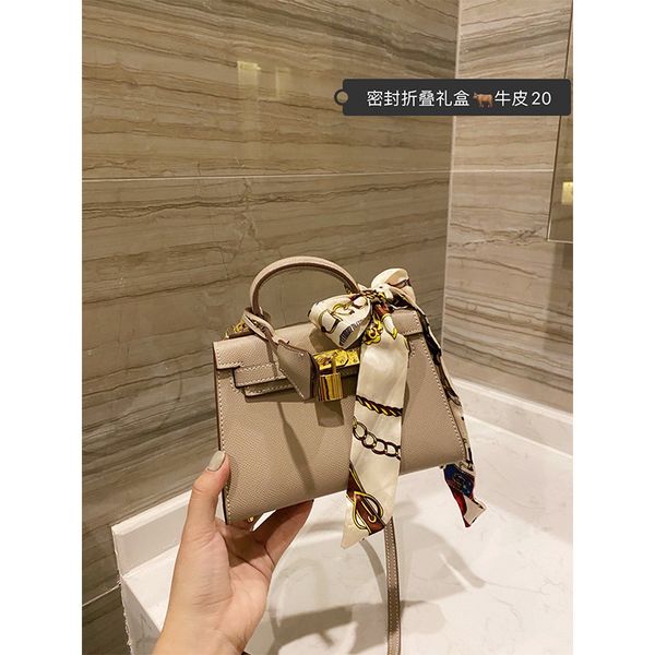 outlet bag with silk scarf business commuting temperament lady style fashionable single item women's luxuryss designerss yw
outlet bag with silk scarf business commuting temperament lady style fashionable single item women's luxuryss designerss yw
