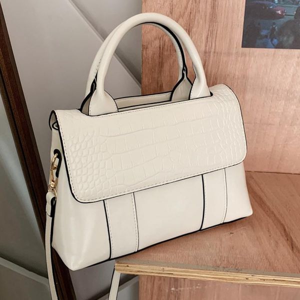 evening bags 2021 fashion pu retro crocodile leather women's handbag pattern casual large capacity lady diagonal bag
evening bags 2021 fashion pu retro crocodile leather women's handbag pattern casual large capacity lady diagonal bag