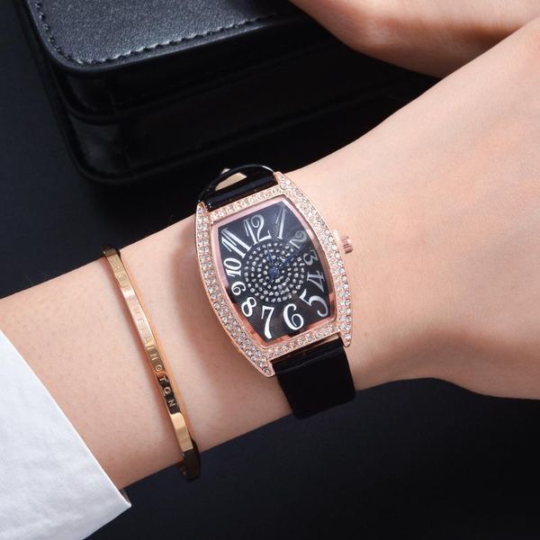 wristwatches women watches fashion barrel shape diamond ladies dress watch leather quartz zegarek damski gift, Slivery;brown
wristwatches women watches fashion barrel shape diamond ladies dress watch leather quartz zegarek damski gift, Slivery;brown