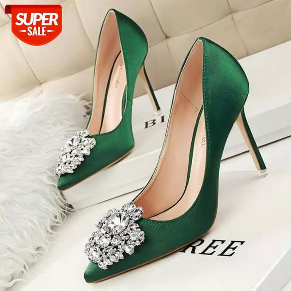 drop shipping women bridal wedding shoes faux silk satin rhinestone crystal shallow woman pumps stiletto high heel #zl9e
drop shipping women bridal wedding shoes faux silk satin rhinestone crystal shallow woman pumps stiletto high heel #zl9e
