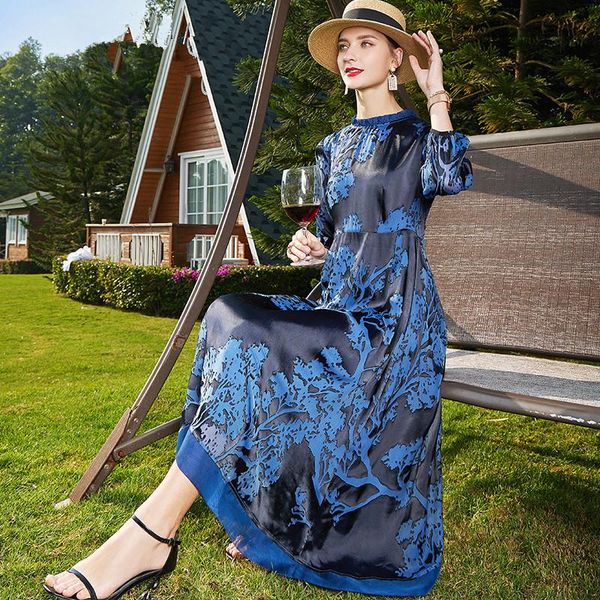 casual dresses 2021 vintage print silk dress satin elegant women bodycon vestidos summer sundress plus size, Black;gray 
casual dresses 2021 vintage print silk dress satin elegant women bodycon vestidos summer sundress plus size, Black;gray