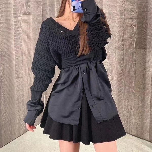 sweater 2021 spring and autumn stitching fake two pieces of v-neck long-sleeved women svoj, White;black
sweater 2021 spring and autumn stitching fake two pieces of v-neck long-sleeved women svoj, White;black