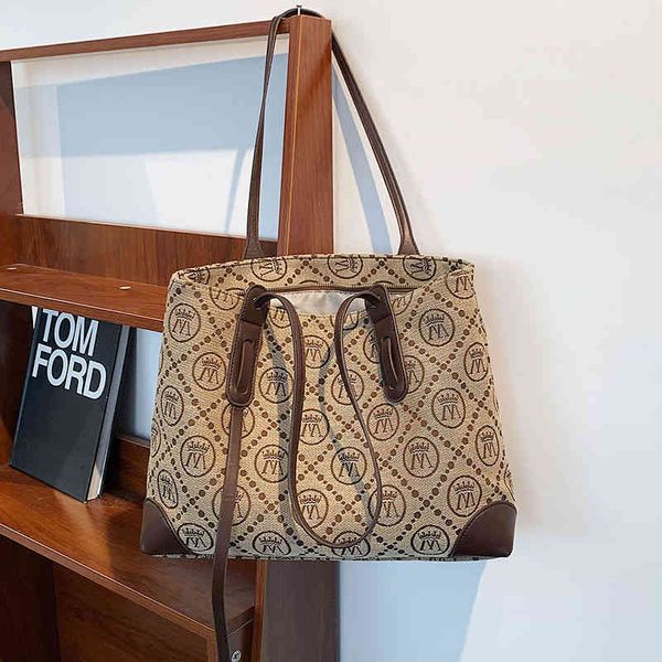 the new fashion printing of is popular. large capacity shoulder bag women's handbag bags
the new fashion printing of is popular. large capacity shoulder bag women's handbag bags