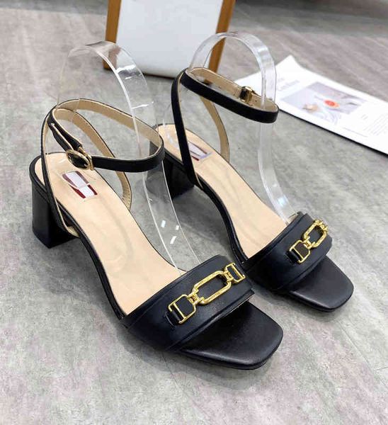 dress shoes 21ss designer classic high heel sandals thick heels leather suede women's shoes metal buckle party belt buckles l, Black
dress shoes 21ss designer classic high heel sandals thick heels leather suede women's shoes metal buckle party belt buckles l, Black