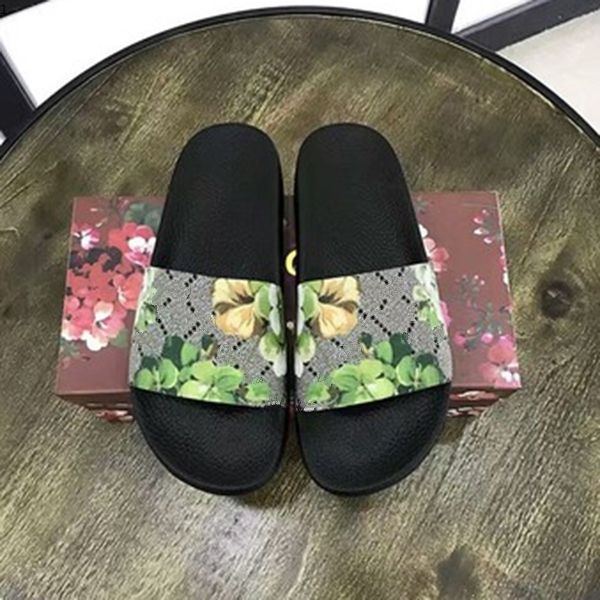 2021 new designer mens floral brocade slippers fashion womens rubber flats wide slides female flip flops 36-45, Black
2021 new designer mens floral brocade slippers fashion womens rubber flats wide slides female flip flops 36-45, Black