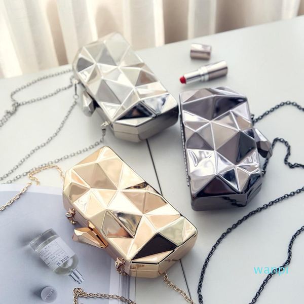designer-fashion geometric three-dimensional metal chain ladies handbag evening bag day clutches mini purse wedding party bag
designer-fashion geometric three-dimensional metal chain ladies handbag evening bag day clutches mini purse wedding party bag
