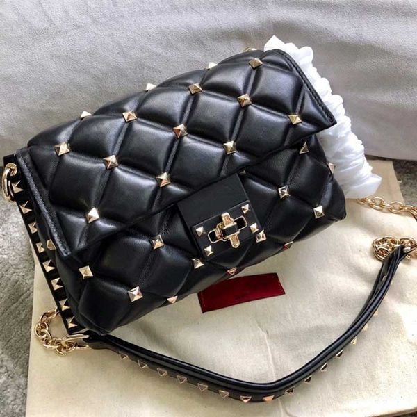 ladies large messenger bag zipper sheepskin shoulder handbag rivet chain purse interior snap pocket red new
ladies large messenger bag zipper sheepskin shoulder handbag rivet chain purse interior snap pocket red new