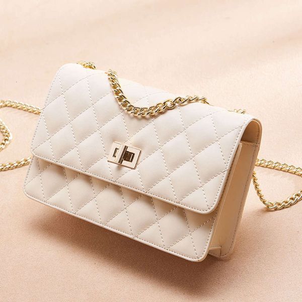 2021 leather women's bag fashion chain xiaoxiangfeng white rhombic one shoulder msenger bag cow
2021 leather women's bag fashion chain xiaoxiangfeng white rhombic one shoulder msenger bag cow