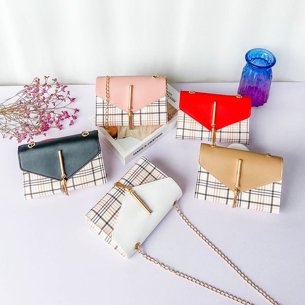 wallet handmade bag 2021 fashion small checkered square texture chain single shoulder messenger, Red;black
wallet handmade bag 2021 fashion small checkered square texture chain single shoulder messenger, Red;black
