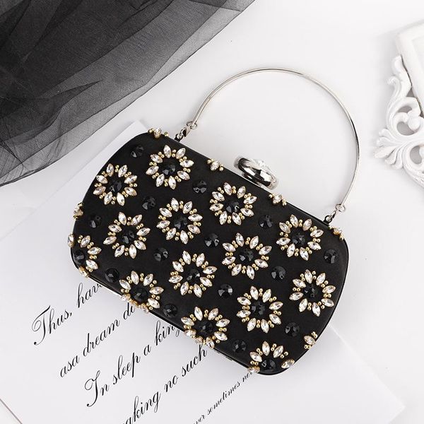 european and american flower-shaped dinner bag fashion daisy banquet dress bride chain evening bags
european and american flower-shaped dinner bag fashion daisy banquet dress bride chain evening bags