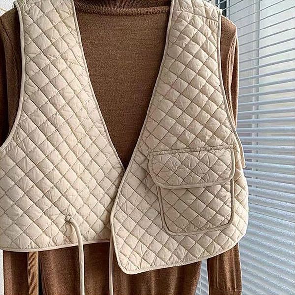 women's vests women autumn loose students outerwear ladies korean style mujer all-match leisure sleeveless ins fashionable v-neck, Black;white
women's vests women autumn loose students outerwear ladies korean style mujer all-match leisure sleeveless ins fashionable v-neck, Black;white
