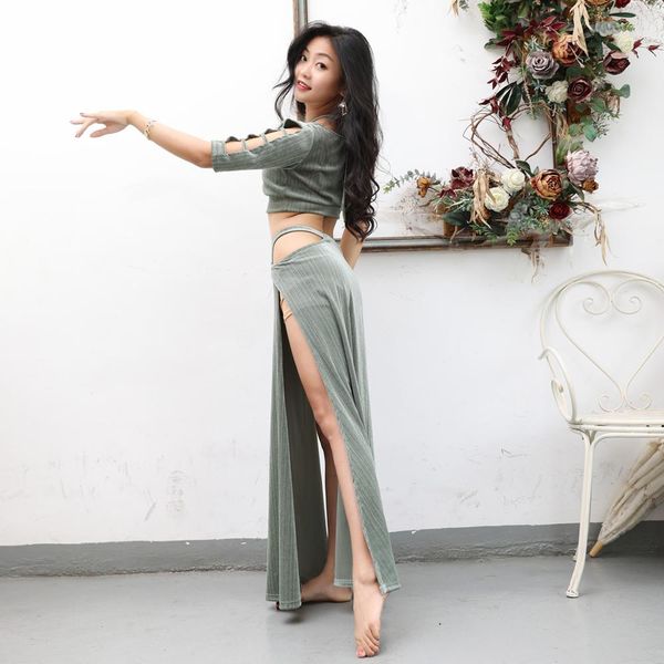 dancer belly dance new suit autumn clothing female practice costume long skirt velvet performance split skirt set plus size, Black;red
dancer belly dance new suit autumn clothing female practice costume long skirt velvet performance split skirt set plus size, Black;red
