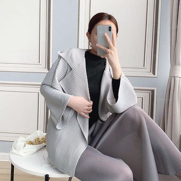 women's jackets women fashion spring autumn with hood pleated cardigian, Black;brown
women's jackets women fashion spring autumn with hood pleated cardigian, Black;brown