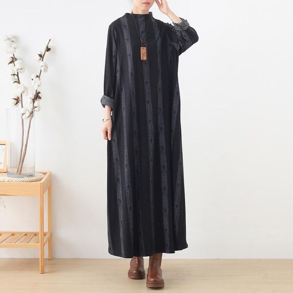 casual dresses plate buckle stand dress 2021 autumn and winter loose retro stripe printed robe pockets long sleeve straight female, Black;gray
casual dresses plate buckle stand dress 2021 autumn and winter loose retro stripe printed robe pockets long sleeve straight female, Black;gray