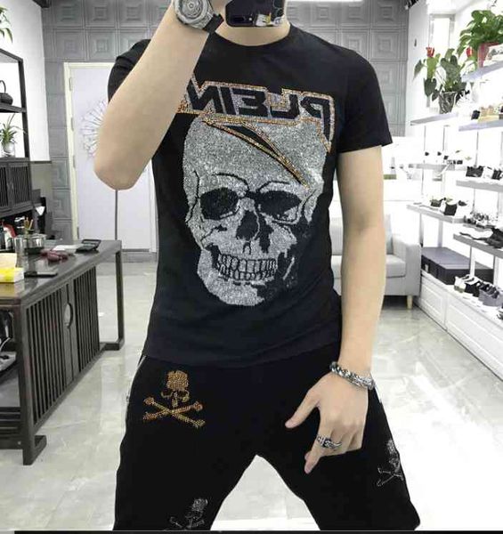 men's t-shirts designer also t 2021 mew male skull strass short tshirt casual fitness clothes, White;black
men's t-shirts designer also t 2021 mew male skull strass short tshirt casual fitness clothes, White;black