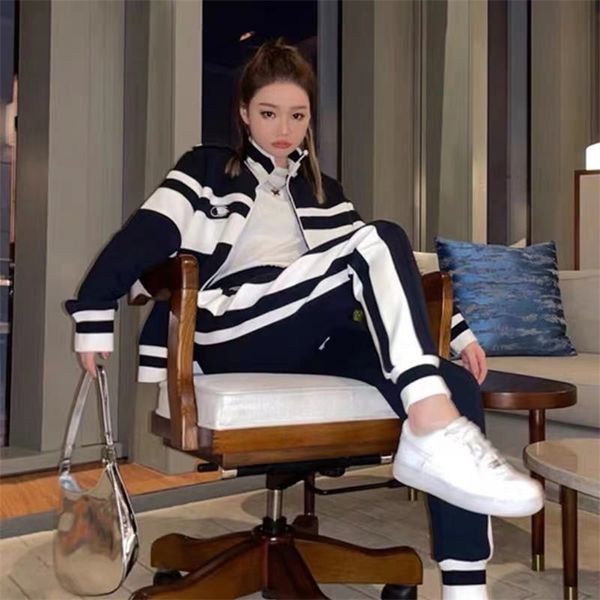 fashion women's suit spring and autumn fashion casual sports knitted two-piece 210520, White
fashion women's suit spring and autumn fashion casual sports knitted two-piece 210520, White