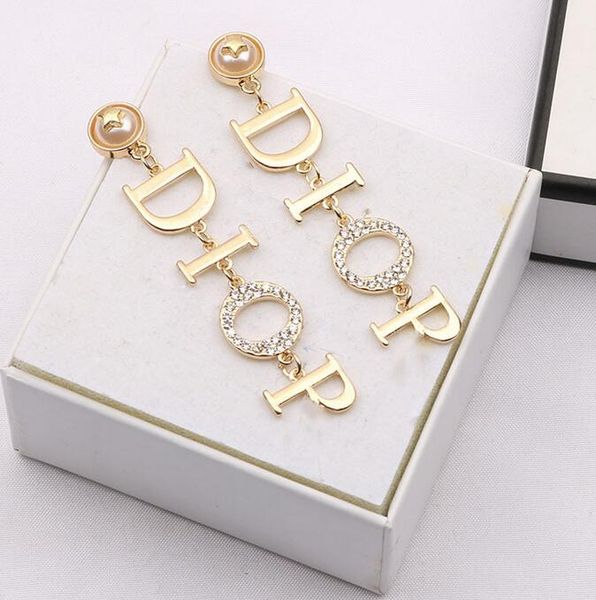 18k gold plated golden simple brand designers geometry hollow rhinestone d letters stud geometric women crystal earring wedding party jewerl, Golden;silver
18k gold plated golden simple brand designers geometry hollow rhinestone d letters stud geometric women crystal earring wedding party jewerl, Golden;silver