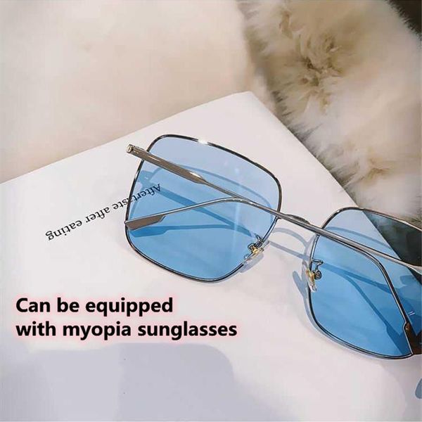 outdoor eyewear metal classic vintage women sunglasses design glasses female driving transparent color can be equipped with myopia
outdoor eyewear metal classic vintage women sunglasses design glasses female driving transparent color can be equipped with myopia
