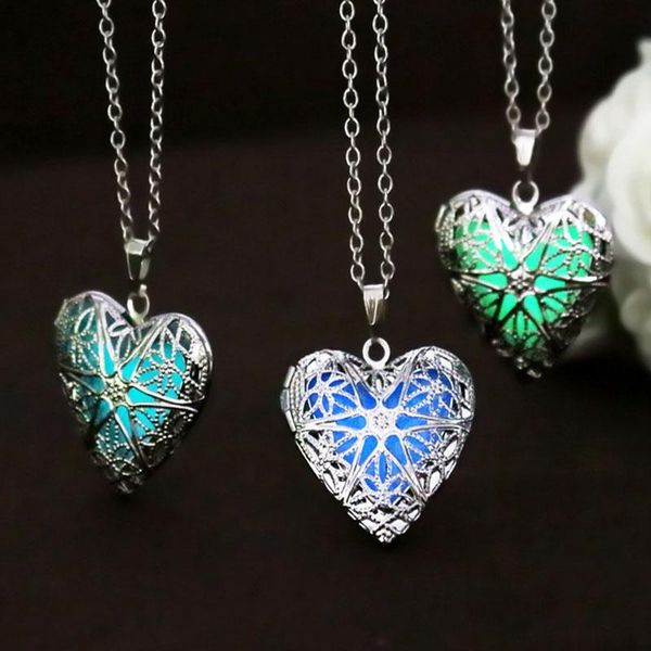 pendant necklaces fashion heart shape hollow glowing in the dark necklace for women girl crystal luminous christmas gifts jewelry, Silver
pendant necklaces fashion heart shape hollow glowing in the dark necklace for women girl crystal luminous christmas gifts jewelry, Silver