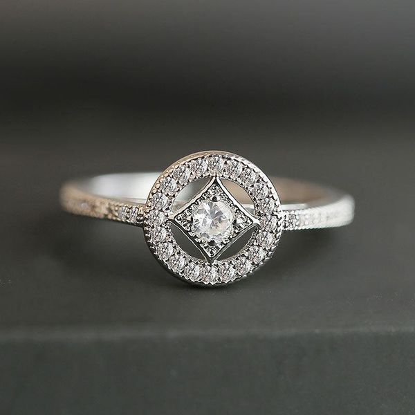 cluster rings delicate style inlaid crystal ring fashion hollow rhombus zircon ladies copper silver-plated rhinestone gift female, Golden;silver
cluster rings delicate style inlaid crystal ring fashion hollow rhombus zircon ladies copper silver-plated rhinestone gift female, Golden;silver