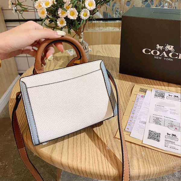 mini new 2021 litchi c mummy zoe lock color matching one shoulder messenger tote bag luxury r fashion women's handbag
mini new 2021 litchi c mummy zoe lock color matching one shoulder messenger tote bag luxury r fashion women's handbag