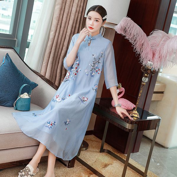 capris brand qipao 2021 autumn women exquisite embroidery patterns 3/4 sleeve mid-calf length vintage blue xxl, Black;gray
capris brand qipao 2021 autumn women exquisite embroidery patterns 3/4 sleeve mid-calf length vintage blue xxl, Black;gray