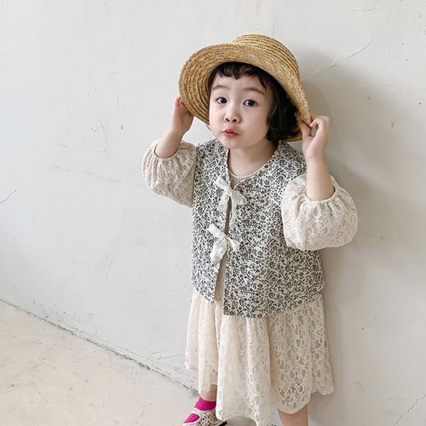 korean style 2021 new spring baby girls retro floral printed vests sleeveless toddlers kids lace waistcoats, Camo
korean style 2021 new spring baby girls retro floral printed vests sleeveless toddlers kids lace waistcoats, Camo