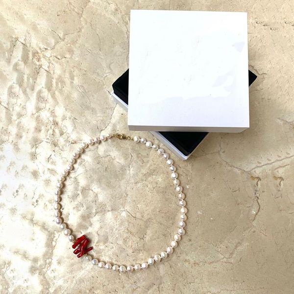 chokers vintage pearl jewelry necklace natural red coral pendant ladies short fashion accessories hundred matching decorations, Golden;silver
chokers vintage pearl jewelry necklace natural red coral pendant ladies short fashion accessories hundred matching decorations, Golden;silver