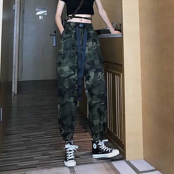 casual high waist military women harem pants fashion loose belted pockets trousers camouflage sweatpant 210601, Black;white
casual high waist military women harem pants fashion loose belted pockets trousers camouflage sweatpant 210601, Black;white