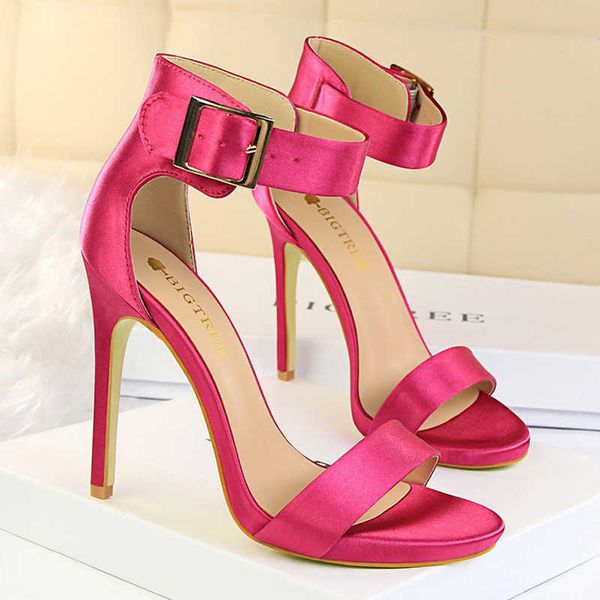 classic luxury designer shoes high heels metal buckle women 11 cm party stiletto fish mouth sandals paris wholesale, Black
classic luxury designer shoes high heels metal buckle women 11 cm party stiletto fish mouth sandals paris wholesale, Black