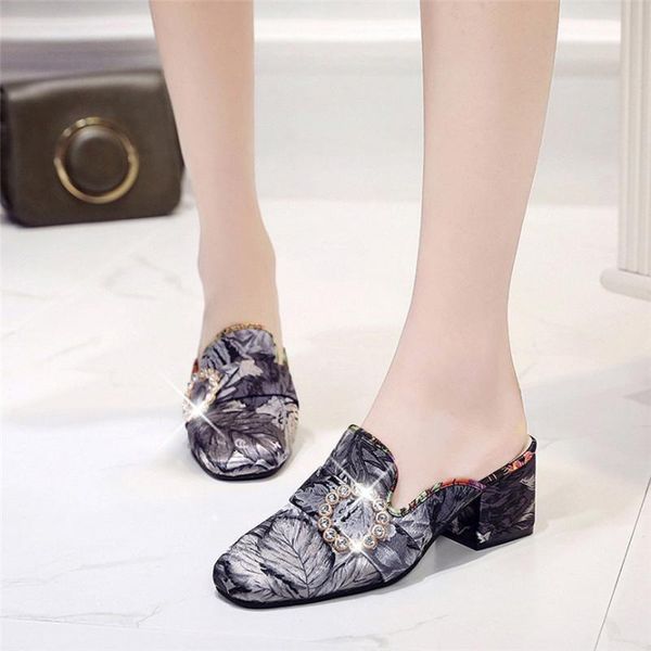 dress shoes 2021 summer sandals women casual wild toe slippers fashion embroidered flower thick with mid heel 79#4, Black
dress shoes 2021 summer sandals women casual wild toe slippers fashion embroidered flower thick with mid heel 79#4, Black
