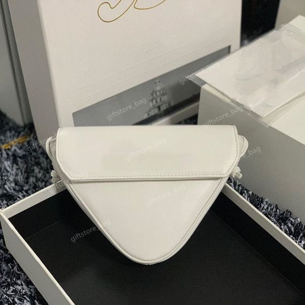 giftstore_bag hand bag spring summer 2021 triangle believe the opposite men's and women's fashion one-shoulder multifunctional
giftstore_bag hand bag spring summer 2021 triangle believe the opposite men's and women's fashion one-shoulder multifunctional