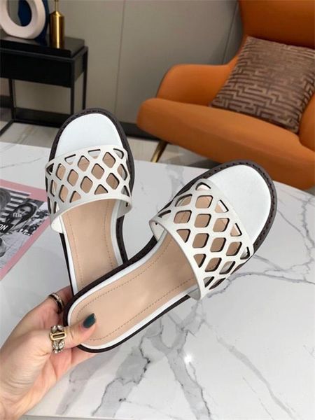 summer d-trap slipper women openwork mesh effect white matte calfskin thick leather sole slippers outdoor beach causal flat sandals, Black
summer d-trap slipper women openwork mesh effect white matte calfskin thick leather sole slippers outdoor beach causal flat sandals, Black