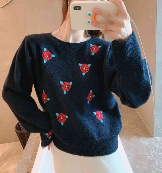embroidered pullover crew neck loose korean commuter fine wool knitted sweater women's wear, White;black
embroidered pullover crew neck loose korean commuter fine wool knitted sweater women's wear, White;black